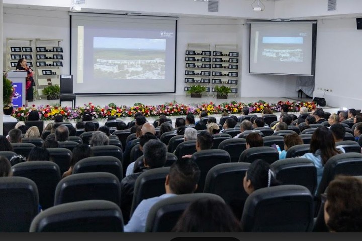 Construcción de aulas, programas educativos y de inclusión, destacan en mensaje de Rectoría