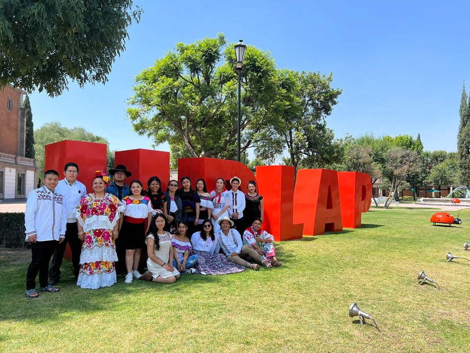 Jóvenes Indígenas (1).jpg